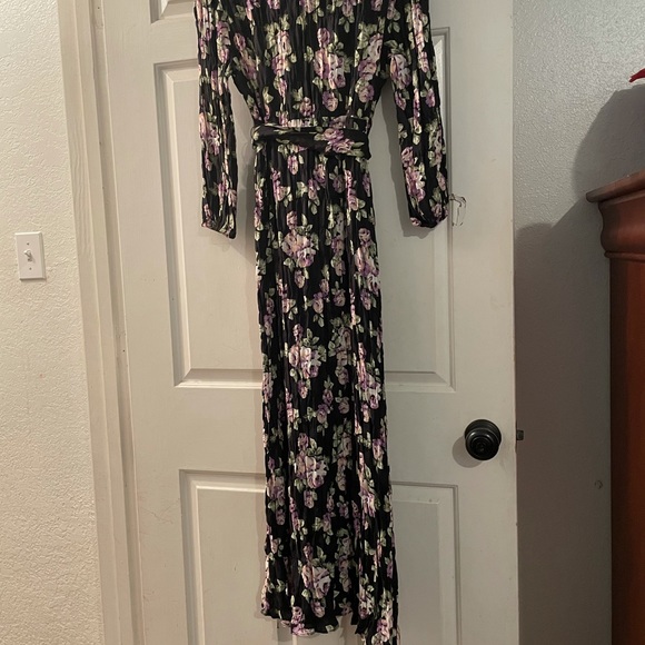 Zara dress - Picture 5 of 5